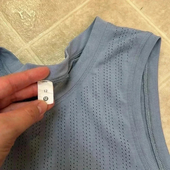 Lululemon - Picture 5 of 5